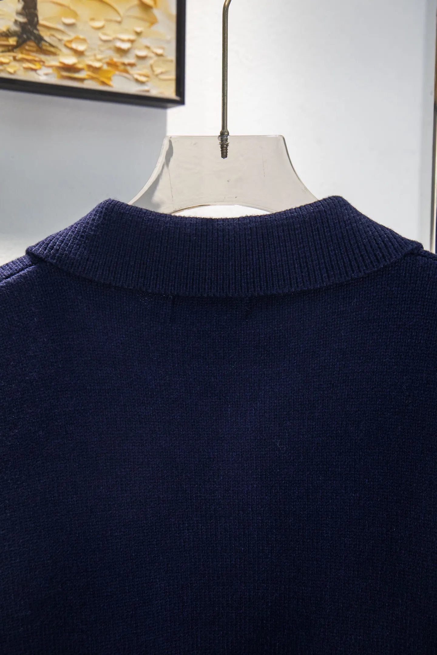 P230 Style number: Y258 Ralph Lauren POLO twist button open-chest sweater is a limited edition every year. There won’t be many styles in the store! Ralph Lauren men's half-button sweater. The shape is really nice. It can be worn alone or as a coat. It can be worn outside the inner layer. It is versatile and looks good. Tag, hanging grain, washable, packaging bag, full set of accessories. The appearance is quite high. The workmanship is super exquisite. Color: navy, gray, apricot, navy. Size: S M L XL